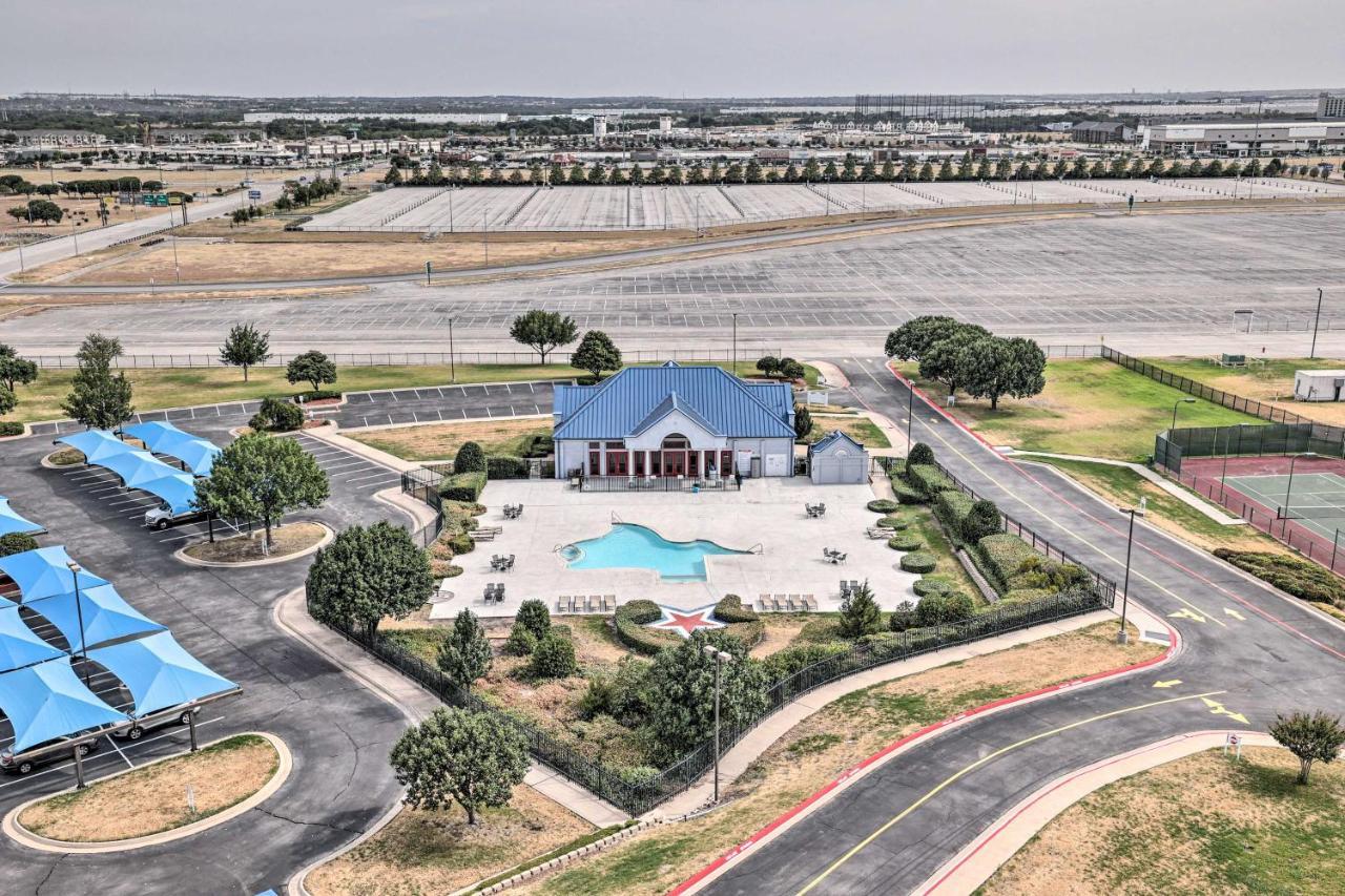 Fort Worth Condo With Racetrack Views And Pool Access Экстерьер фото