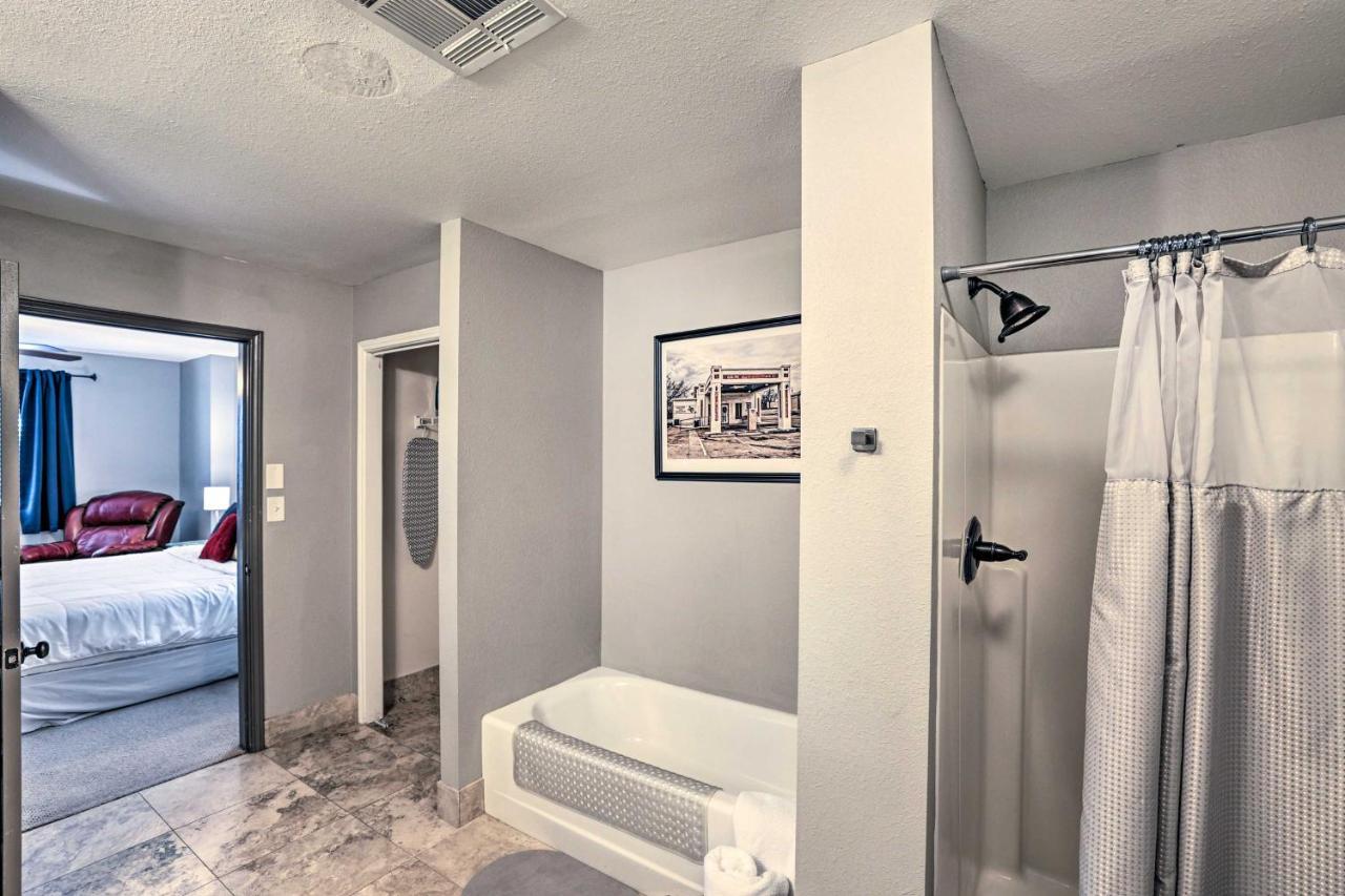 Fort Worth Condo With Racetrack Views And Pool Access Экстерьер фото